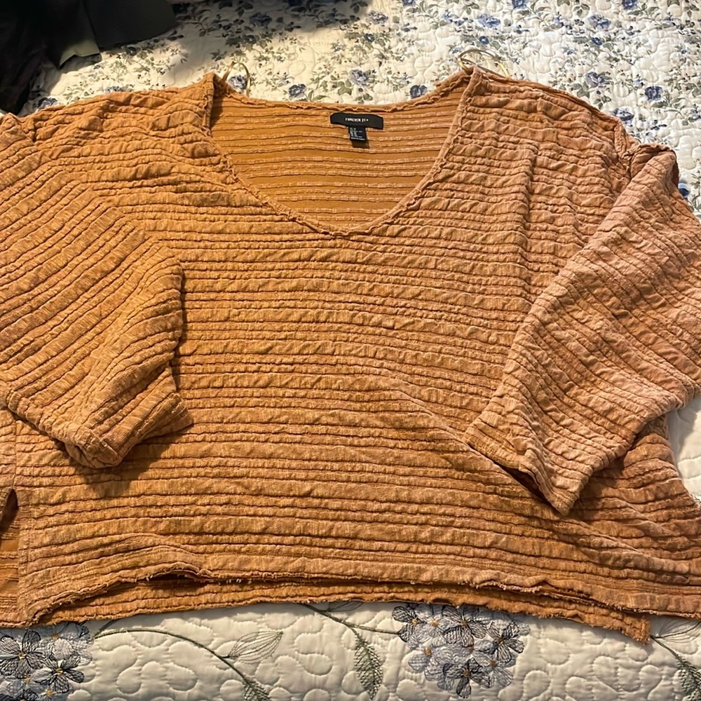 Cropped sweater shirt